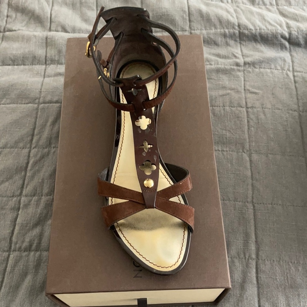 LV sandals. Size 37